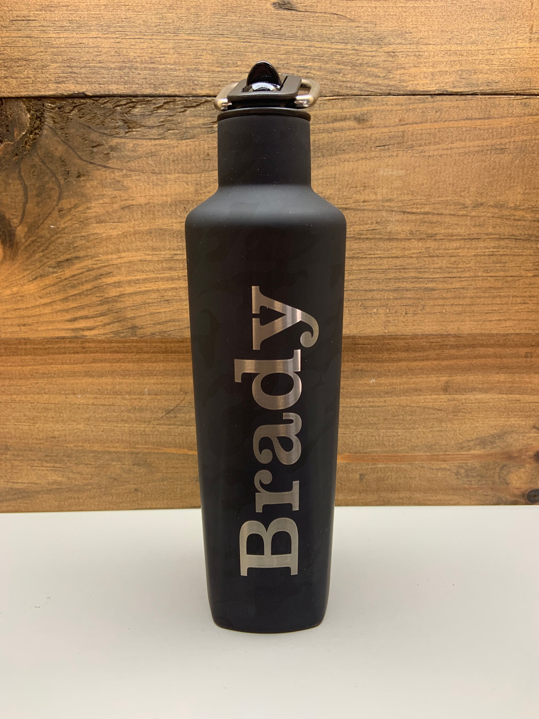 Brumate 25 Oz Rehydration Bottle - Matte Hunter – Southern Roots