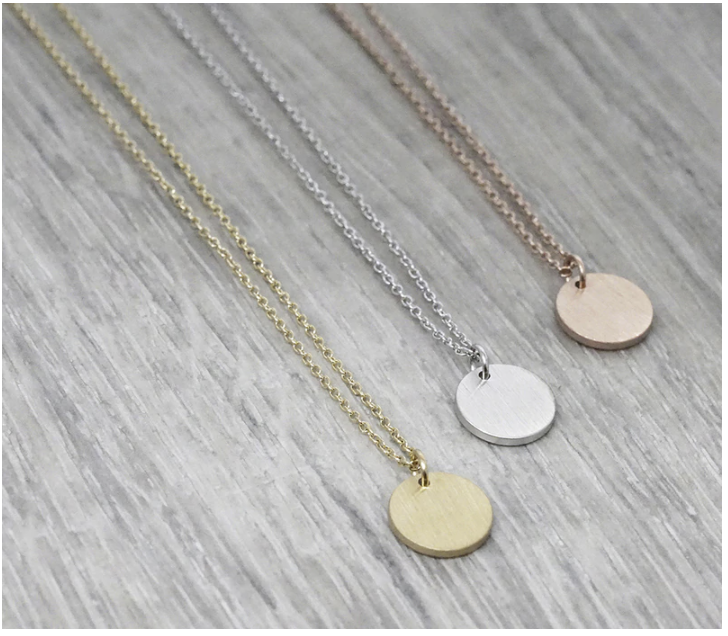 BRUSHED DISC NECKLACE